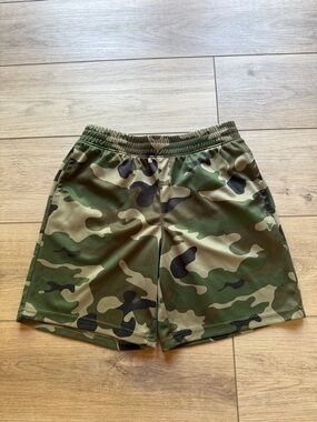 Old Navy Active Performance Shorts in Brown Camo